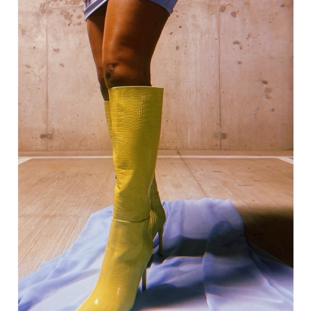 Lemon-lime knee boots - Picture 8 of 9